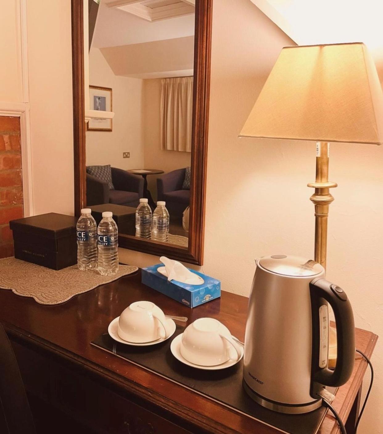 Hotel Little Court Charminster Esterno foto
